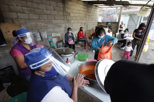 Comedor de la BUAP brinda alimentos a los más desprotegidos