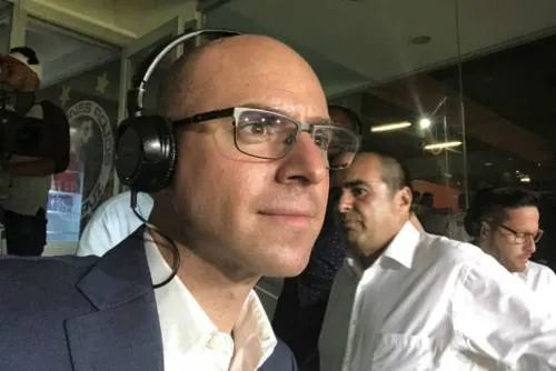 El Yisus se despide de TV Azteca tras 20 años de servicio