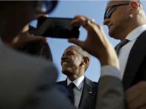 Obama renueva embargo a Cuba por un año más