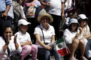 COE aplaude marchas de la población