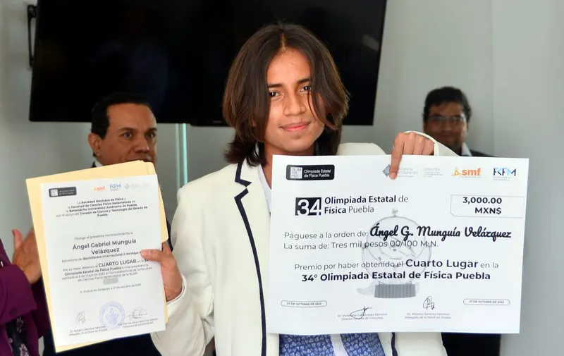 angel-g-munguia-velazquez-xxxiv-olimpiada-estatal-de-fisica