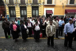 Pobladores de Naupan denuncian en Congreso anomalía de alcalde