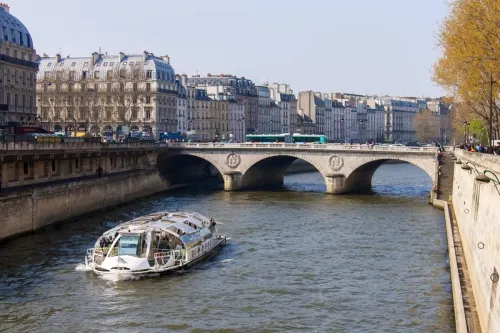 París alista nuevo taxi por el Sena