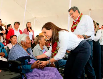 Gobierno estatal y SEDIF Puebla entregan aparatos ortopédicos en Tepeaca