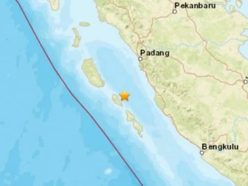 Sismo en Sumatra, Indonesia, deja al menos 48 heridos y 300 casas afectadas