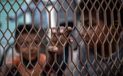 Vence el plazo y aún cientos de familias migrantes siguen separadas en EU