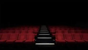Cinemex suspende pago a trabajadores