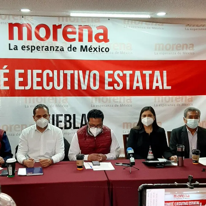 Claudia Rivera Vivanco participa en la primera mesa de trabajo abierta a favor de la unidad en Morena  