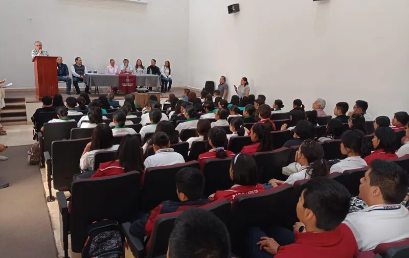 Asesora Consejo Estatal actividades de seguridad en Huauchinango