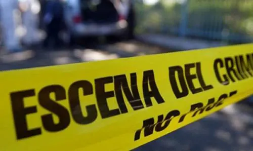 Hombre apuñala a su esposa y luego se suicida