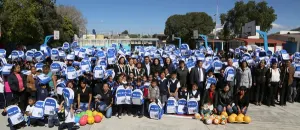 Gobierno de Tony Gali continúa con entrega de uniformes y mochilas gratuitas