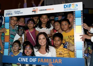 Dinorah López de Gali inaugura segunda función de Cine DIF