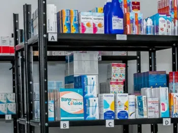 SMDIF Puebla abre farmacia de la Unidad Médica Integral, con más de 150 ejemplares