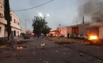 Explota coche bomba frente a la Secretaría de Seguridad de Acámbaro, Guanajuato