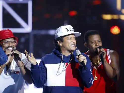 Bruno Mars y Cardi B. revolucionan juntos las redes con “Finesse”