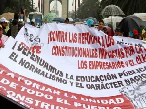 Aplican descuentos a 32 mil maestros del DF