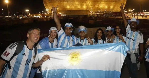 Aficionados argentinos sin hospedaje