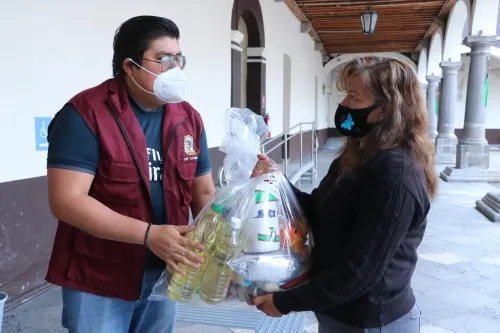 Atiende SEDIF peticiones de entrega de despensas