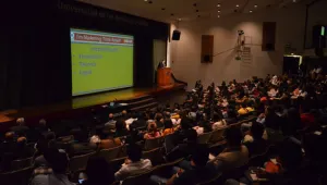 Nuevas generaciones prefieren comprar en centros comerciales