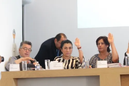 Piden informe sobre parque vehicular y número de Centros de Verificación en funciones
