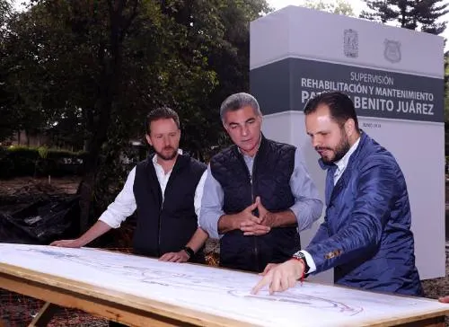 Tony Gali y Luis Banck supervisaron los trabajos de rehabilitación del Parque Benito Juárez