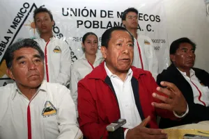 Mixtecos muestran respaldo a Enrique Agüera