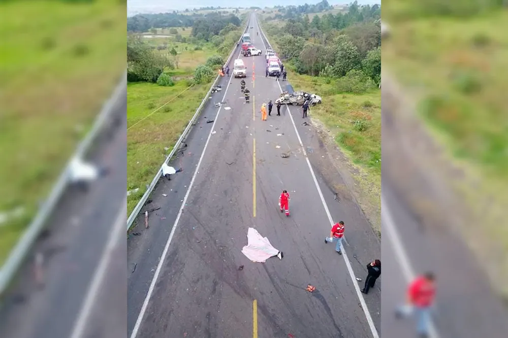 Volcadura Autopista Tlaxco Tejocotal