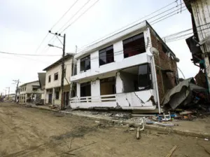 Sismo de magnitud 6.8 sacude Ecuador un mes después de terremoto