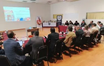 Gobierno estatal y FEMSA impulsan la inclusión de productos poblanos en tiendas OXXO