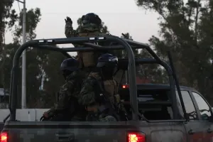 Autos lujosos, los incautados tras operativos federales en Puebla