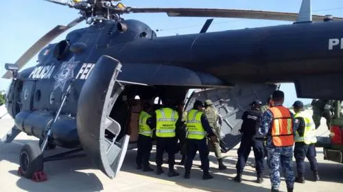 Seis helicópteros de la Policía Federal trasladan víveres en Oaxaca