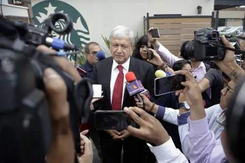 Se reúne López Obrador con empresarios en Puebla; dará empleo a 200 mil poblanos