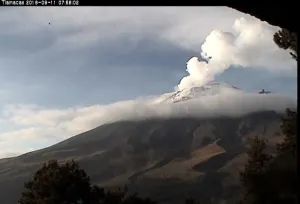 En 24 horas, Popo registra 118 exhalaciones