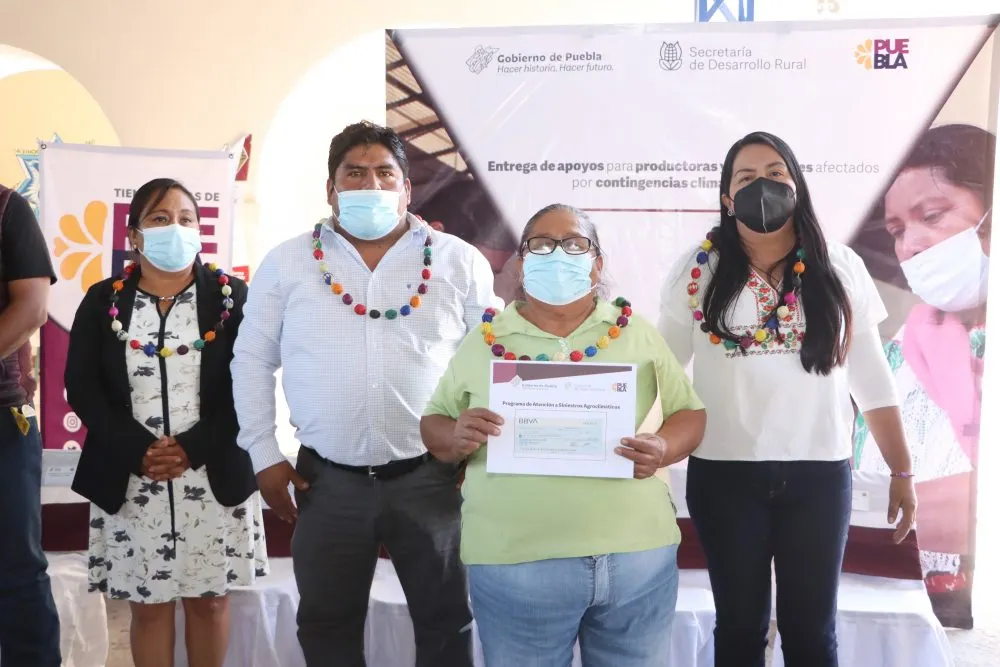 Entrega Desarrollo Rural 207 cheques por sequía en la Mixteca
