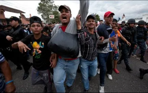 Trump amenaza a Honduras si caravana sigue a EU