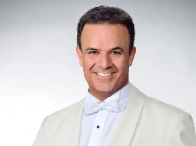 Fernando de la Mora se une a los festejos patrios