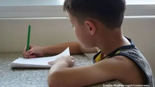 Profesores de Tecamachalco hacen la diferencia; llevan actividades escolares a casas de sus alumnos