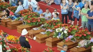 Declaran luto nacional en Italia durante funerales de accidentados en autobús